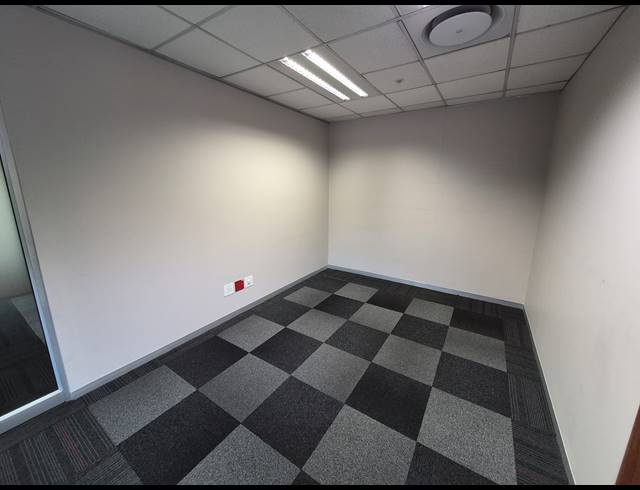 422M² OFFICE TO LET IN WOODMEAD